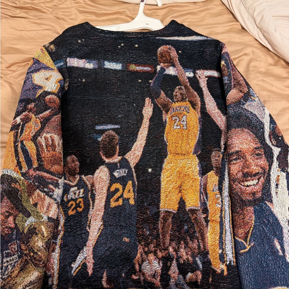 Kobe Tapestry sweater